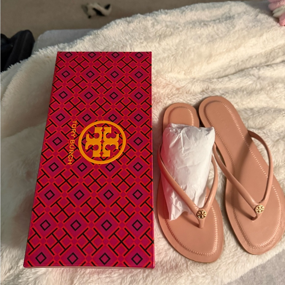 BRAND NEW Tory Burch Nude Flip Flops with Gold Accents